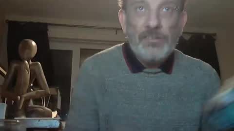 Snapshot of munch10 chatting on 02/09/25, 12:17 munch10 online show from 02/09/25, 12:17