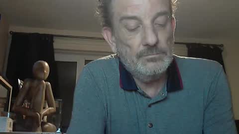 Snapshot of munch10 chatting on 09/20/25, 11:06 munch10 online show from 09/20/25, 11:06