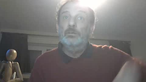 Snapshot of munch10 chatting on 12/14/25, 10:47 munch10 online show from 12/14/25, 10:47