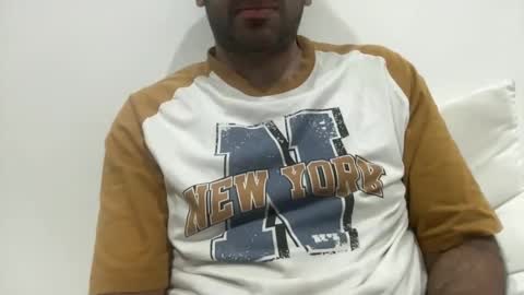 Snapshot of munnabobby2008 chatting on 02/05/25, 12:06 munnabobby2008 online show from 02/05/25, 12:06