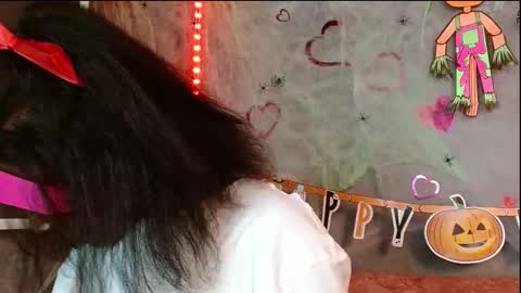 Snapshot of mupitta_sweett chatting on 10/27/25, 06:45 Leidy online show from 10/27/25, 06:45