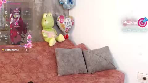 Snapshot of mupitta_sweett chatting on 06/23/26, 05:44 Leidy online show from 06/23/26, 05:44