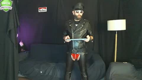 Snapshot of muratturkei chatting on 12/29/24, 03:33 MasterBros online show from 12/29/24, 03:33