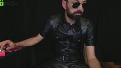 Snapshot of muratturkei chatting on 10/18/25, 08:53 MasterBros online show from 10/18/25, 08:53