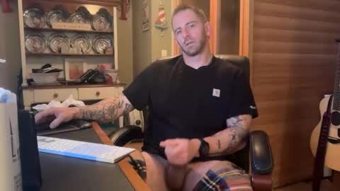 Snapshot of murdockjones7989 chatting on 11/17/25, 09:15 murdockjones7989 online show from 11/17/25, 09:15