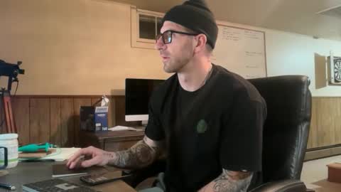 Snapshot of murdockjones7989 chatting on 02/15/26, 10:47 murdockjones7989 online show from 02/15/26, 10:47