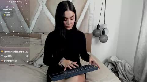 muriell_69 online show from 06/05/26, 04:13