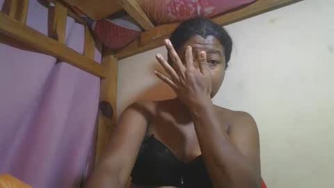 Snapshot of murielleee chatting on 03/22/26, 02:15 murielleee online show from 03/22/26, 02:15