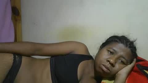 Snapshot of murielleee chatting on 04/01/26, 02:47 murielleee online show from 04/01/26, 02:47