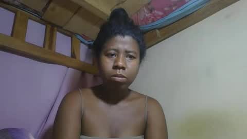 Snapshot of murielleee chatting on 04/04/26, 04:22 murielleee online show from 04/04/26, 04:22