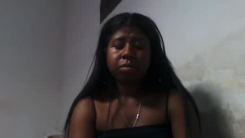 Snapshot of murielleee chatting on 05/11/26, 04:04 murielleee online show from 05/11/26, 04:04