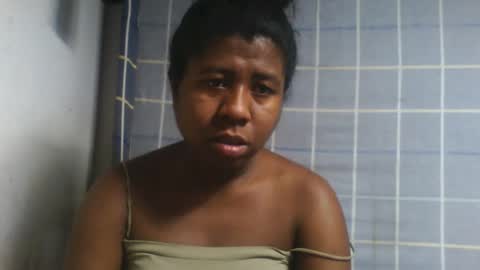 Snapshot of murielleee chatting on 06/14/26, 02:30 murielleee online show from 06/14/26, 02:30
