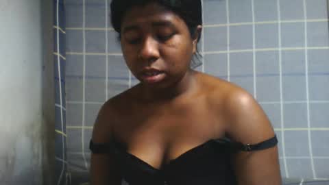 Snapshot of murielleee chatting on 07/06/26, 04:53 murielleee online show from 07/06/26, 04:53