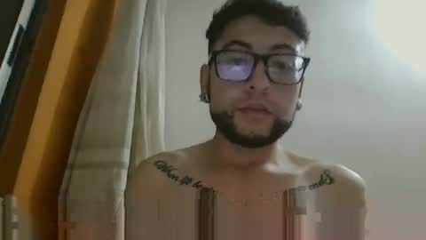 murphy585931 online show from 12/17/25, 03:23