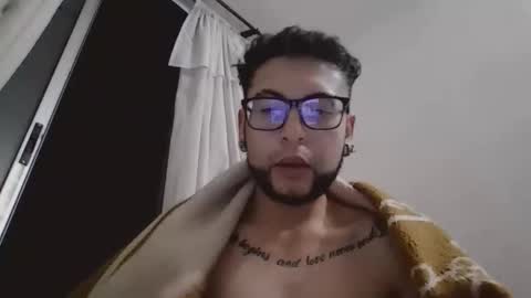 murphy585931 online show from 12/22/25, 05:37