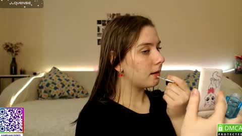 Snapshot of murrrworren chatting on 02/20/25, 05:44 Mira online show from 02/20/25, 05:44