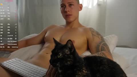 muscle_king_cum online show from 12/16/25, 02:11