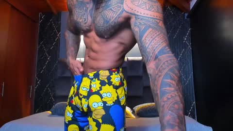 Snapshot of muscle_man19 chatting on 12/12/24, 03:43 Nick online show from 12/12/24, 03:43