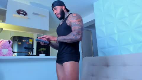Snapshot of muscle_man19 chatting on 02/22/25, 03:45 Nick online show from 02/22/25, 03:45