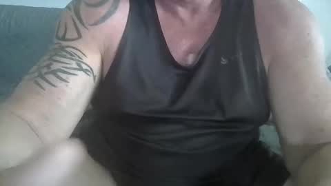 Snapshot of muscleddaddy chatting on 02/11/25, 05:40 Muscleddaddy online show from 02/11/25, 05:40