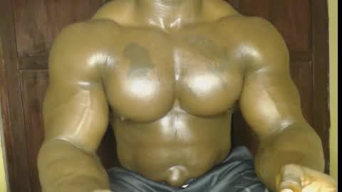 musclegod23 online show from 11/11/25, 12:16