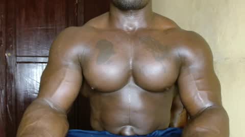 musclegod23 online show from 03/25/26, 01:11