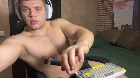 Snapshot of musclephantom chatting on 04/22/26, 09:16 Egor online show from 04/22/26, 09:16