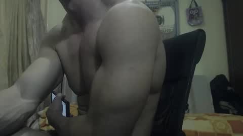Snapshot of musculargod chatting on 12/09/24, 12:12 SexyMuscled online show from 12/09/24, 12:12