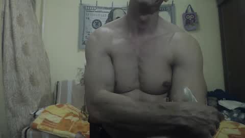 Snapshot of musculargod chatting on 12/21/24, 10:08 SexyMuscled online show from 12/21/24, 10:08