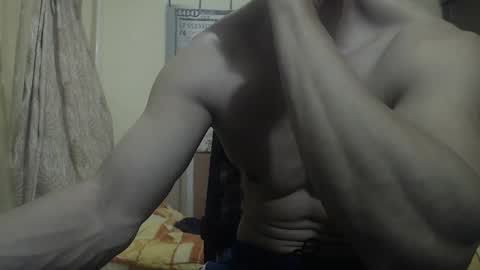 Snapshot of musculargod chatting on 12/29/24, 10:47 SexyMuscled online show from 12/29/24, 10:47