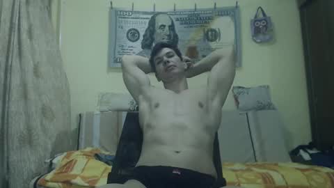 Snapshot of musculargod chatting on 01/13/25, 10:24 SexyMuscled online show from 01/13/25, 10:24