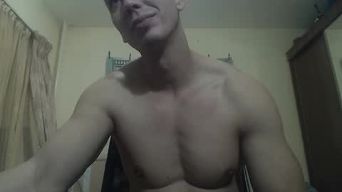 Snapshot of musculargod chatting on 02/17/25, 10:36 SexyMuscled online show from 02/17/25, 10:36