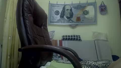 Snapshot of musculargod chatting on 11/09/25, 08:29 SexyMuscled online show from 11/09/25, 08:29