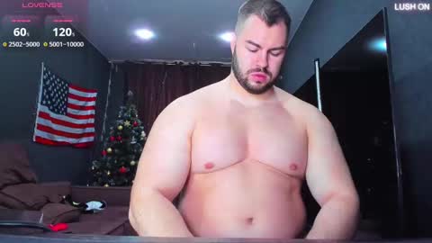 Snapshot of muscularjohnforu chatting on 02/12/25, 08:06 click icon for peach  online show from 02/12/25, 08:06