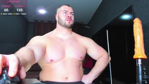 Snapshot of muscularjohnforu chatting on 03/02/25, 05:14 click icon for peach  online show from 03/02/25, 05:14