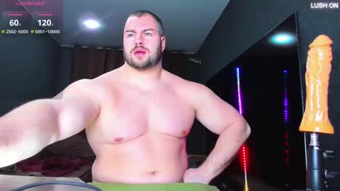 Snapshot of muscularjohnforu chatting on 03/04/25, 05:24 click icon for peach  online show from 03/04/25, 05:24