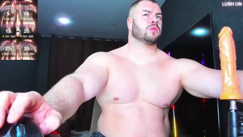 Snapshot of muscularjohnforu chatting on 03/06/25, 04:49 click icon for peach  online show from 03/06/25, 04:49