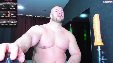 Snapshot of muscularjohnforu chatting on 03/11/25, 11:23 click icon for peach  online show from 03/11/25, 11:23