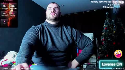 Snapshot of muscularjohnforu chatting on 01/17/26, 02:33 click icon for peach online show from 01/17/26, 02:33