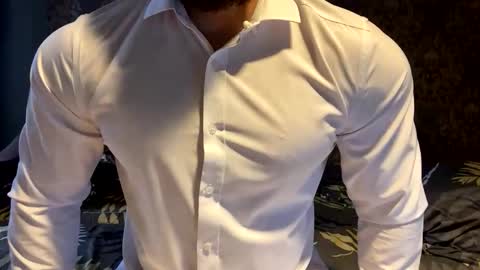 Snapshot of muscularjuggler chatting on 09/24/25, 02:48 muscularjuggler online show from 09/24/25, 02:48