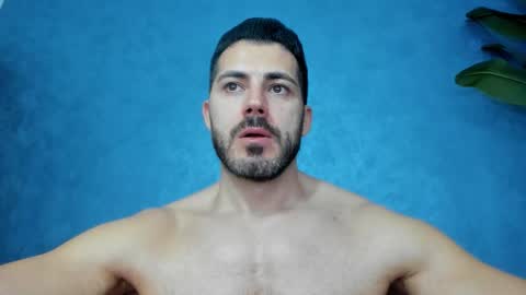 Snapshot of muscularmaster chatting on 03/24/26, 10:09 muscularmaster onlyfans online show from 03/24/26, 10:09