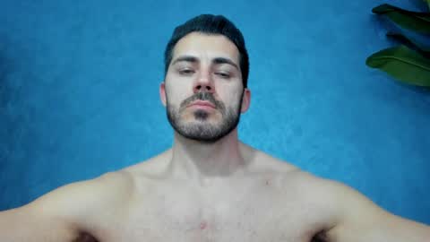 Snapshot of muscularmaster chatting on 04/04/26, 09:23 muscularmaster onlyfans online show from 04/04/26, 09:23