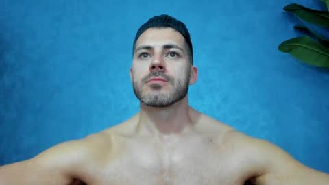 Snapshot of muscularmaster chatting on 04/13/26, 08:36 muscularmaster onlyfans online show from 04/13/26, 08:36