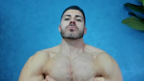 Snapshot of muscularmaster chatting on 04/14/26, 09:04 muscularmaster onlyfans online show from 04/14/26, 09:04