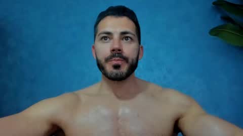 Snapshot of muscularmaster chatting on 04/19/26, 08:44 muscularmaster onlyfans online show from 04/19/26, 08:44