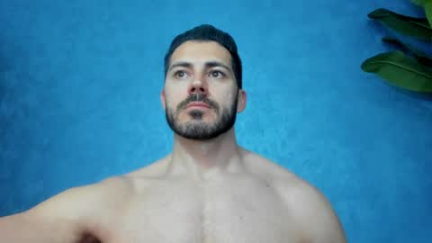 Snapshot of muscularmaster chatting on 04/24/26, 09:23 muscularmaster onlyfans online show from 04/24/26, 09:23