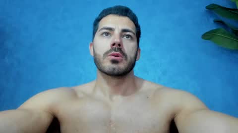 Snapshot of muscularmaster chatting on 05/05/26, 09:39 muscularmaster onlyfans online show from 05/05/26, 09:39