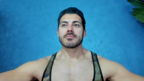 Snapshot of muscularmaster chatting on 05/05/26, 10:07 muscularmaster onlyfans online show from 05/05/26, 10:07