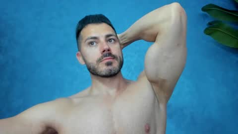 Snapshot of muscularmaster chatting on 05/13/26, 09:39 muscularmaster onlyfans online show from 05/13/26, 09:39