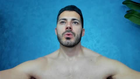 Snapshot of muscularmaster chatting on 05/19/26, 10:38 muscularmaster onlyfans online show from 05/19/26, 10:38